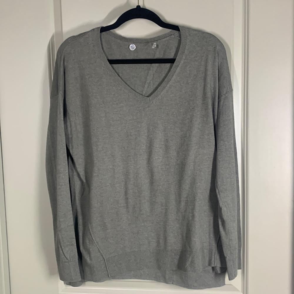Margaret O’Leary V-Neck Sweater SZ M